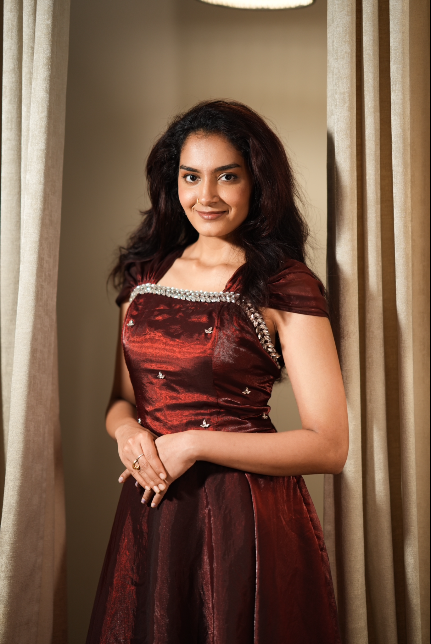 Delilah Glow Dress (Deep red)